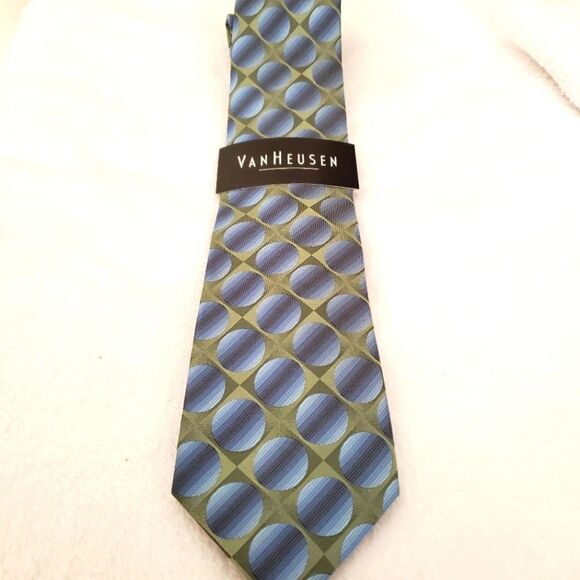 NWT Van Heusen Blue & Green Circle Patterned Tie - Picture 1 of 4
